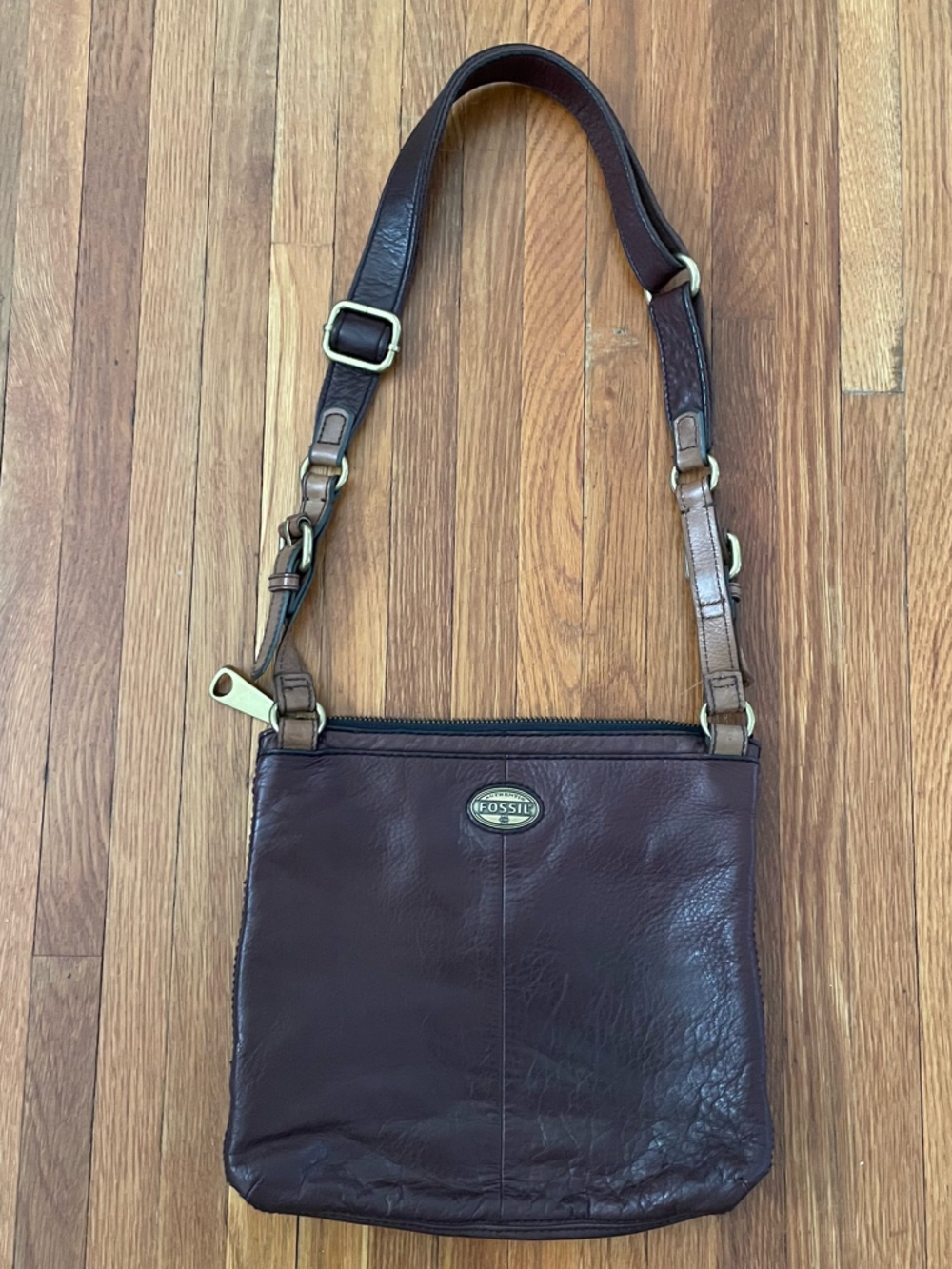 Fossil Dark Brown Leather Crossbody Bag with Brass Hardware